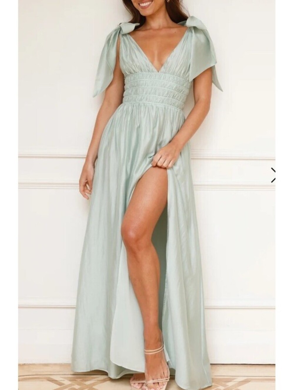 Hello Molly Eyes Of A Goddess V Neck Maxi Dress In Sage Size M Retail $139